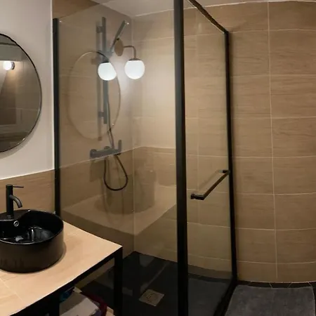2 Pieces Cosy 아파트 *